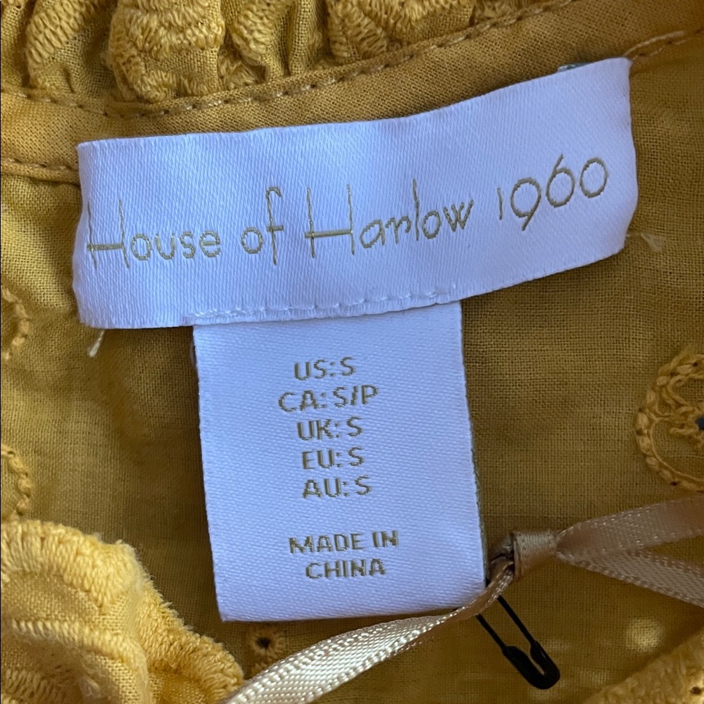 ⭐️NWT HOUSE OF HARLOW Yellow Eyelet Ruffle Cotton Babydoll Scallop Coastal Dress - Picture 3 of 16